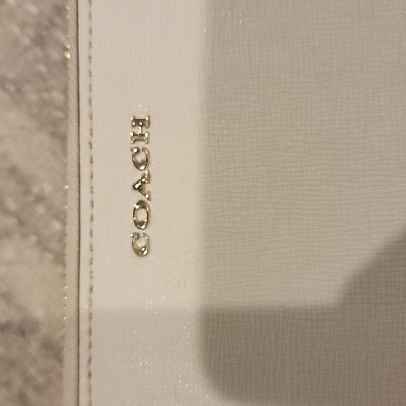 Coach Ivory Crossbody Bag with Gold Chain - Picture 7 of 16